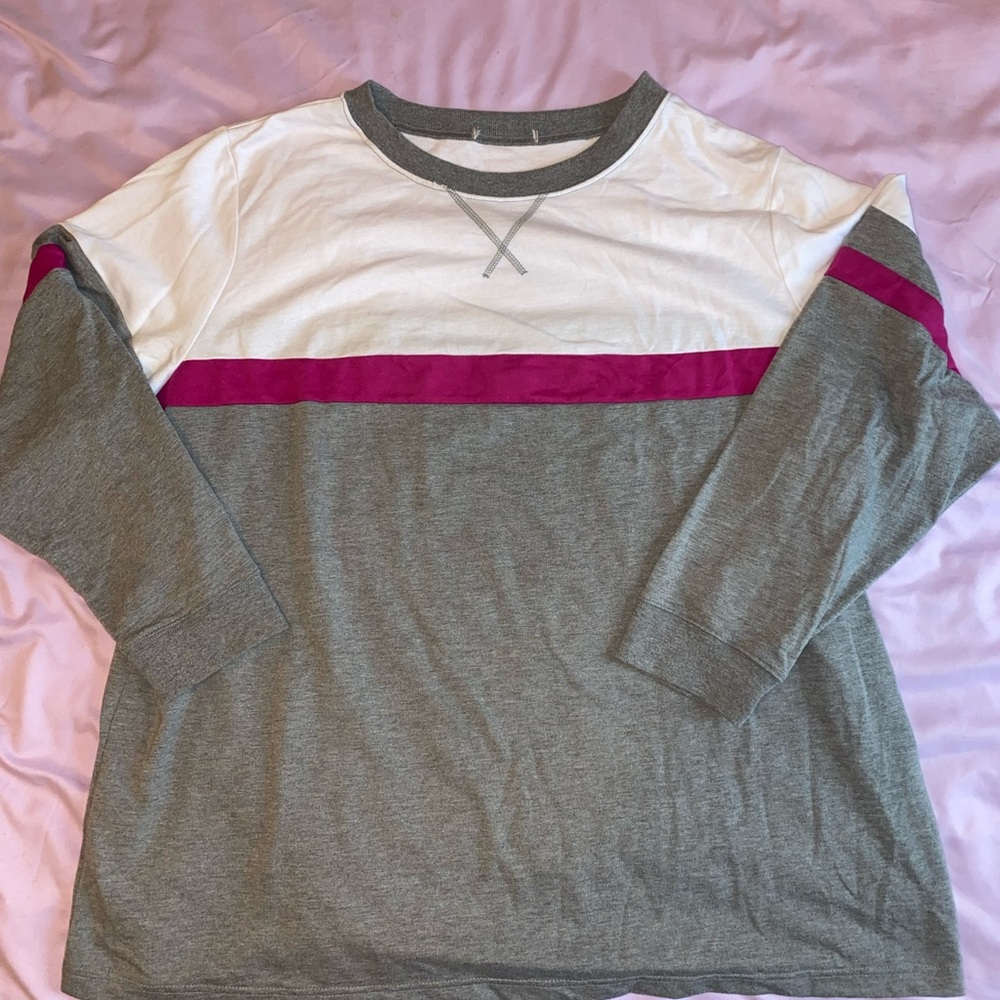 Women’s long sleeve shirt.